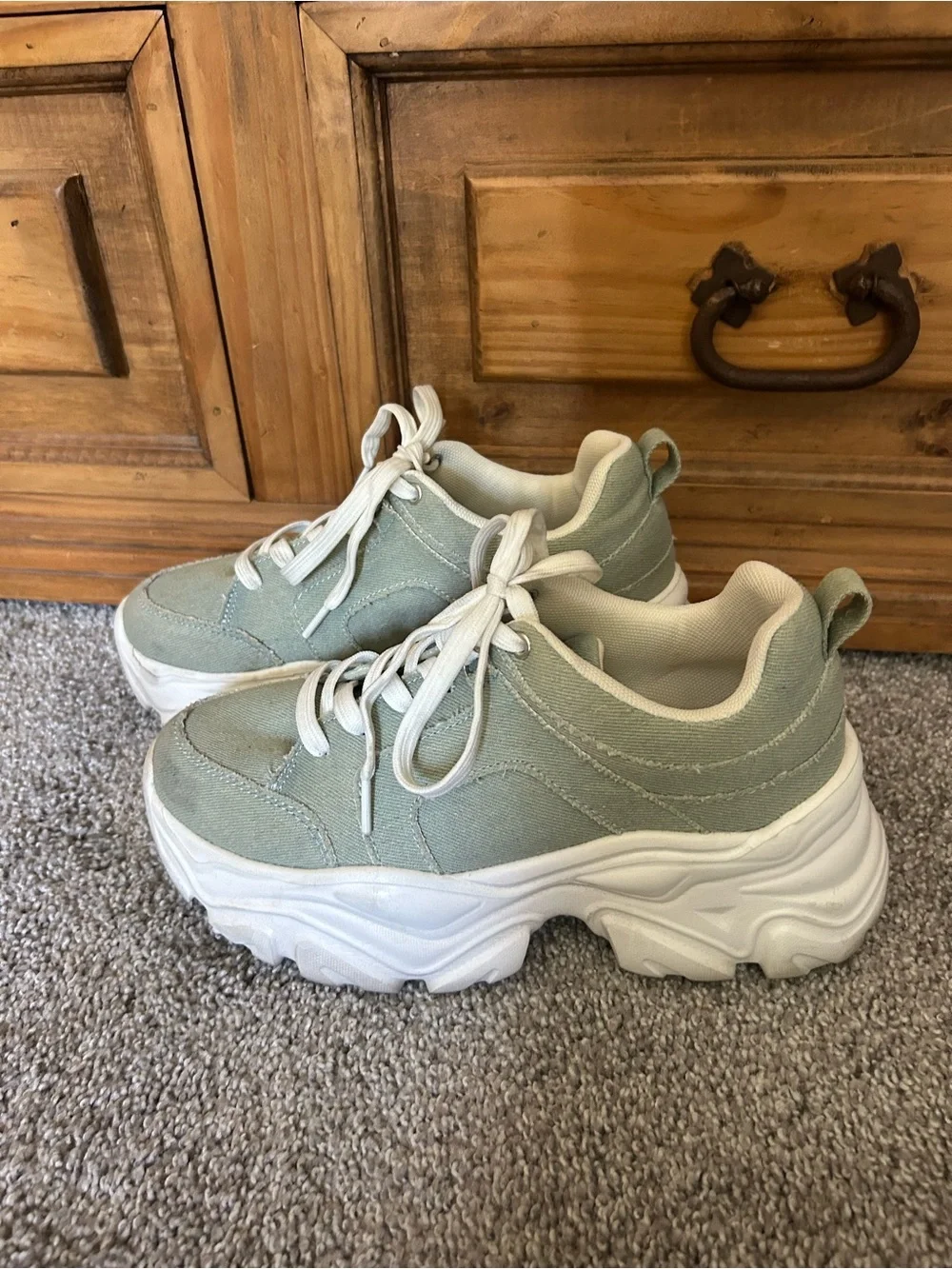 Chunky Platform Sneakers in light Sage Green - Casual Women's Trainers